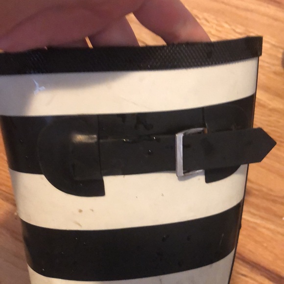 Black and white striped rubber boots - Picture 2 of 4